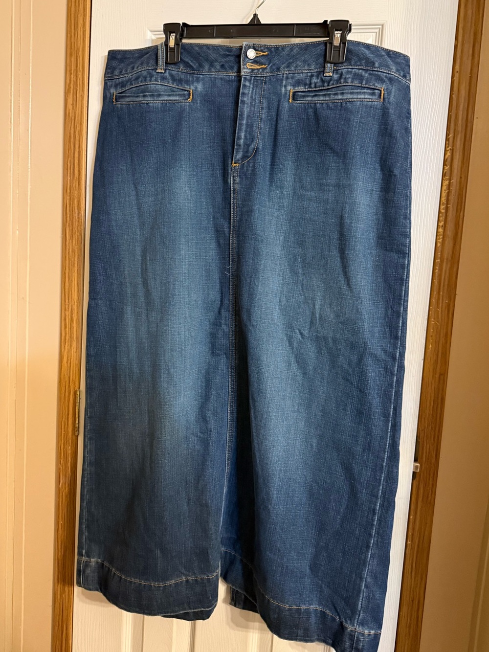 Old Navy Women’s Dark Blue Denim skirt